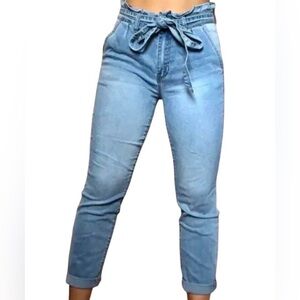 Ashley Mason Light Wash Denim Paperbag Tie Waist Tapered Cuff Leg Jeans Junior 7